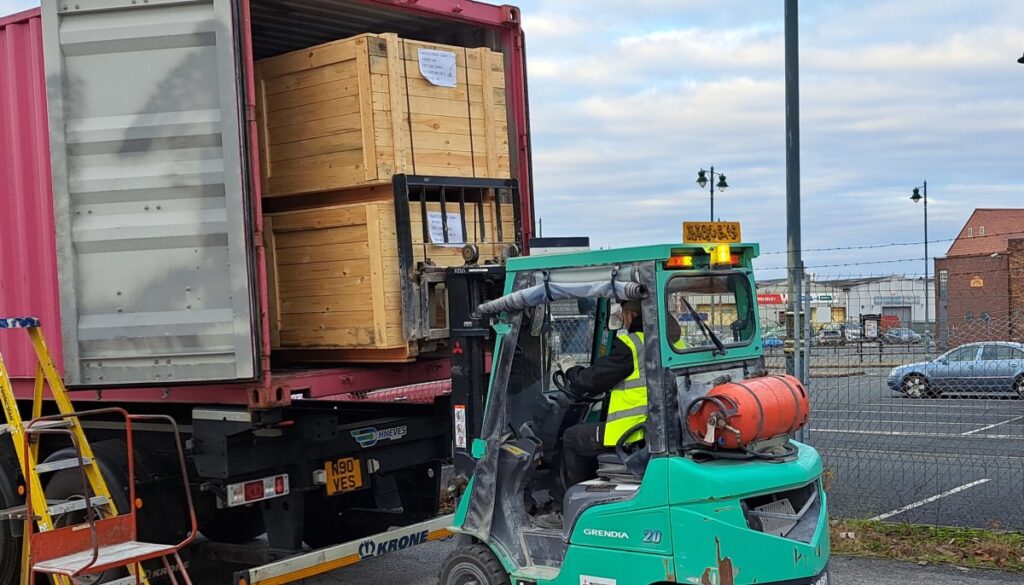 Loading of Ceramic Filters destined for the Abu Qir Fertilizer plant in Alexandria, Egypt.